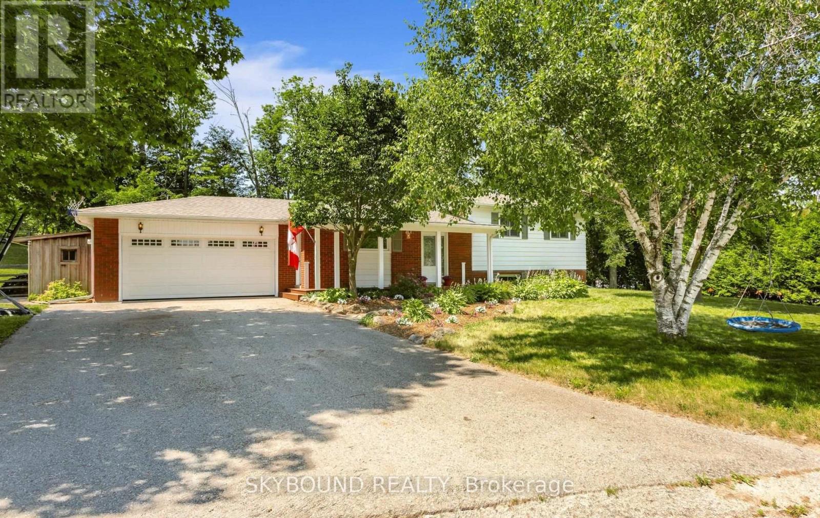 9 DELERIN CRESCENT - 1