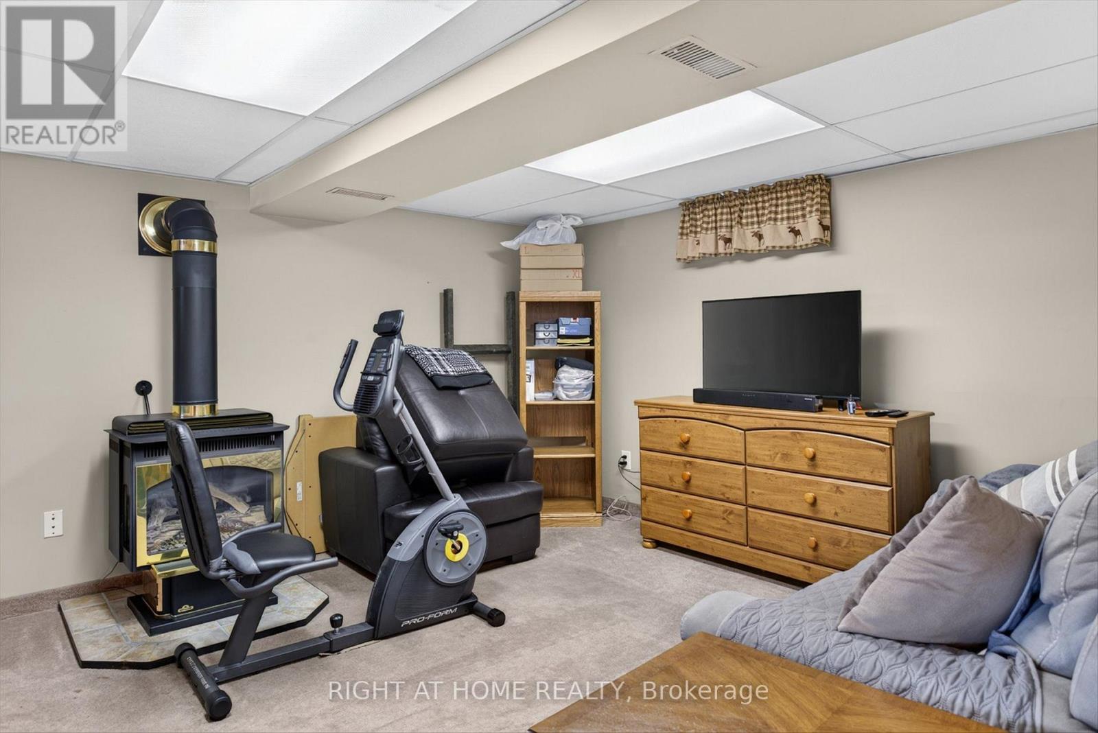 1077 DANITA BOULEVARD - 22