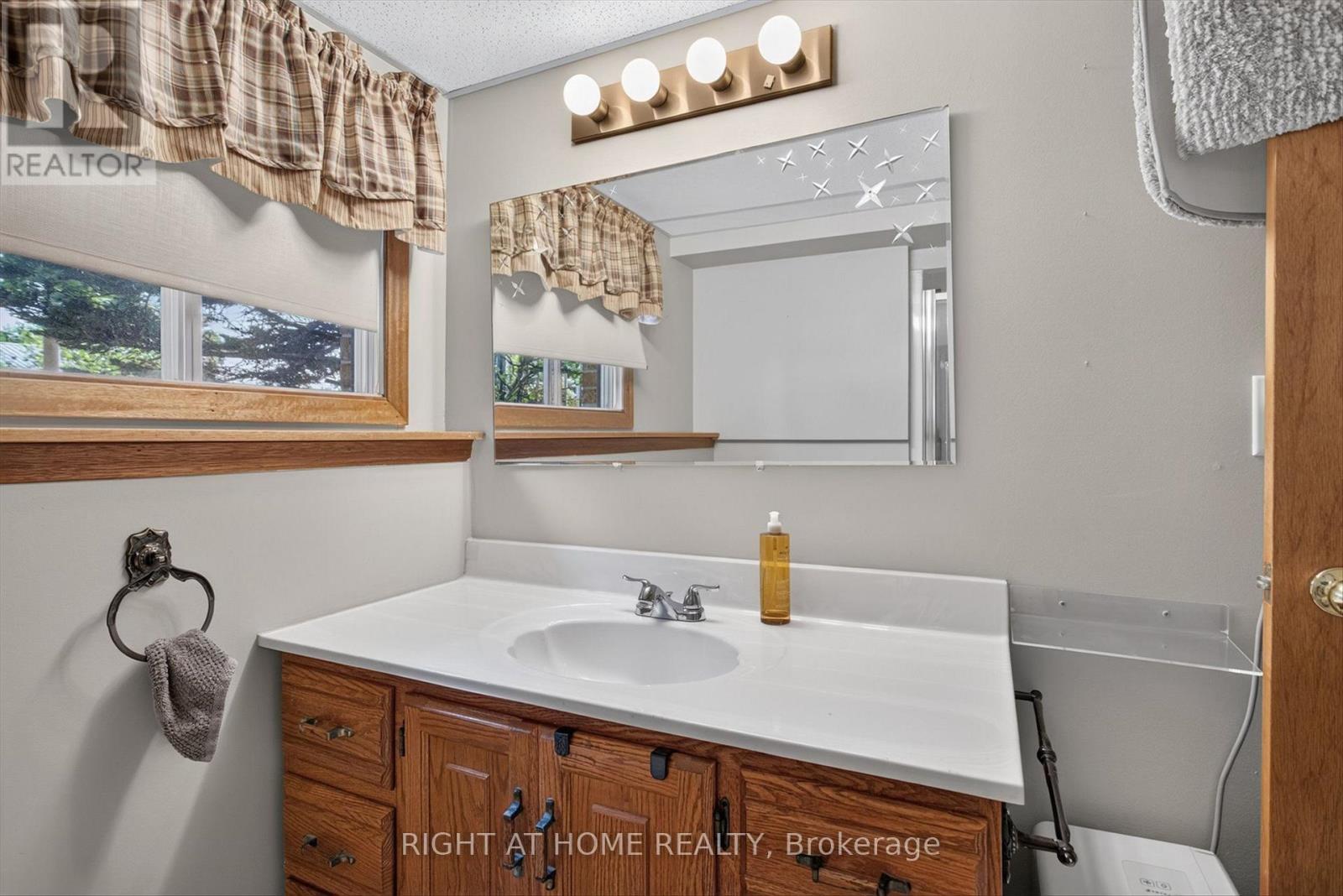 1077 DANITA BOULEVARD - 24