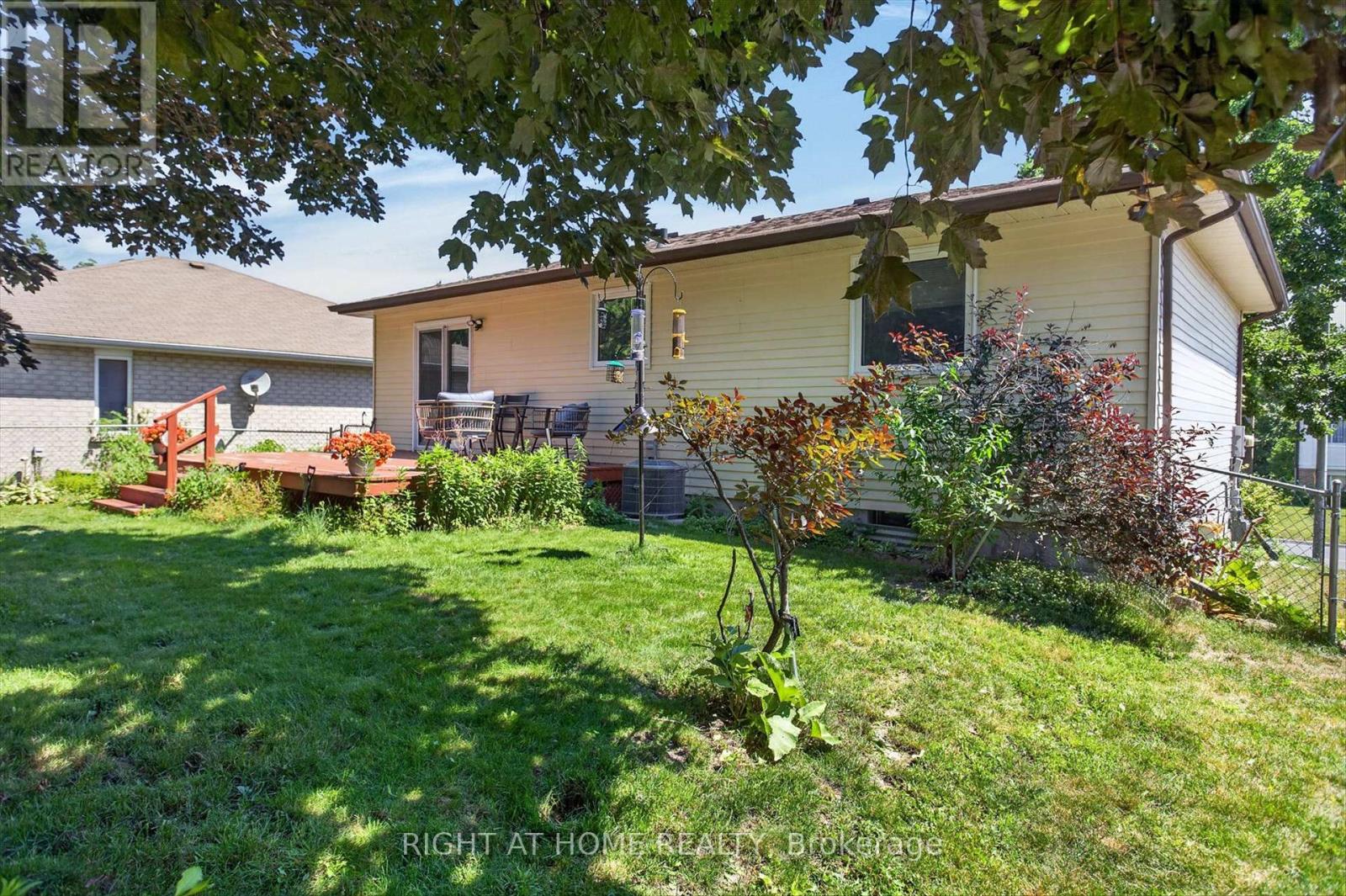 1077 DANITA BOULEVARD - 26