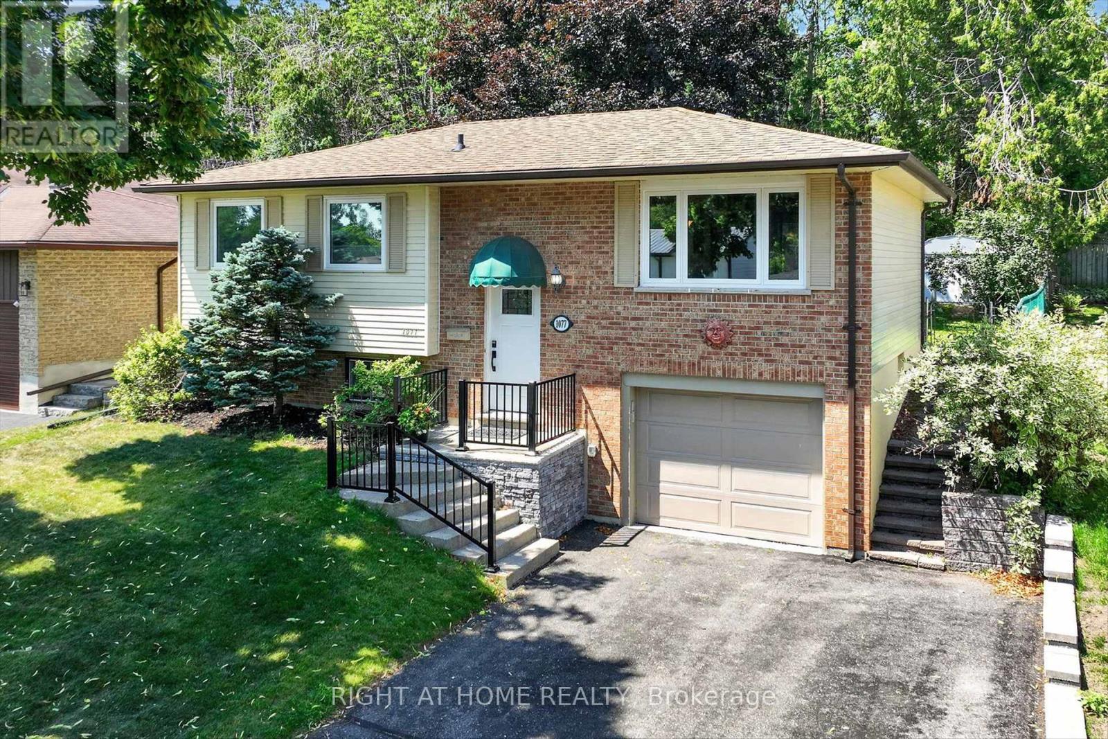1077 DANITA BOULEVARD - 3