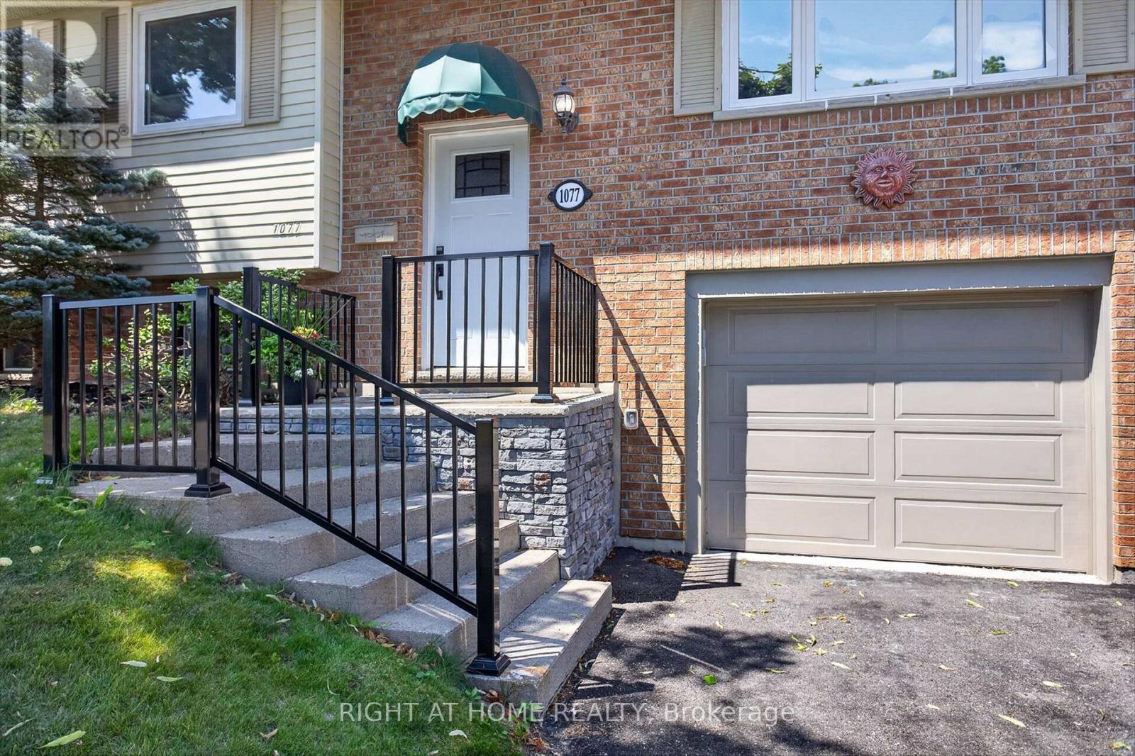 1077 DANITA BOULEVARD - 4