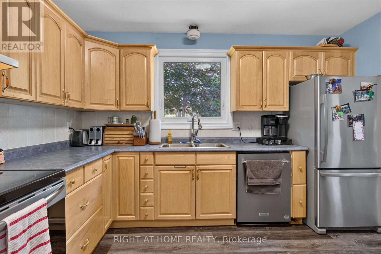 1077 DANITA BOULEVARD - 9