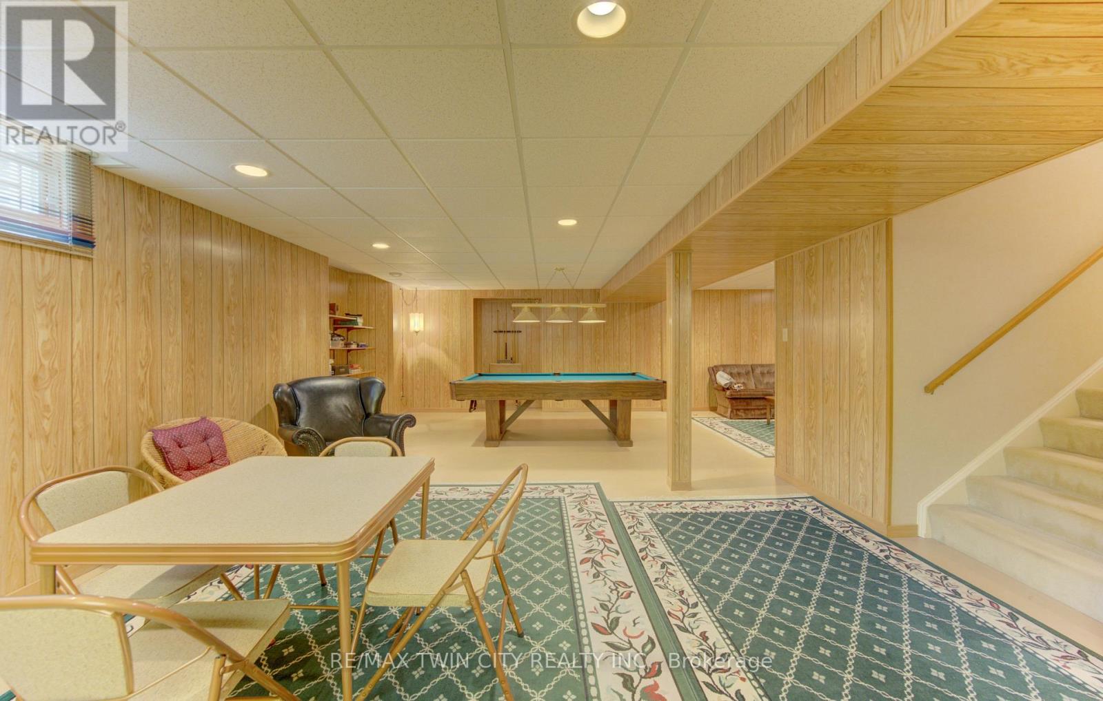 298 ROXTON DRIVE - 28