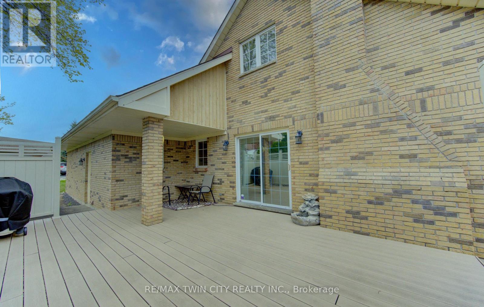 298 ROXTON DRIVE - 29