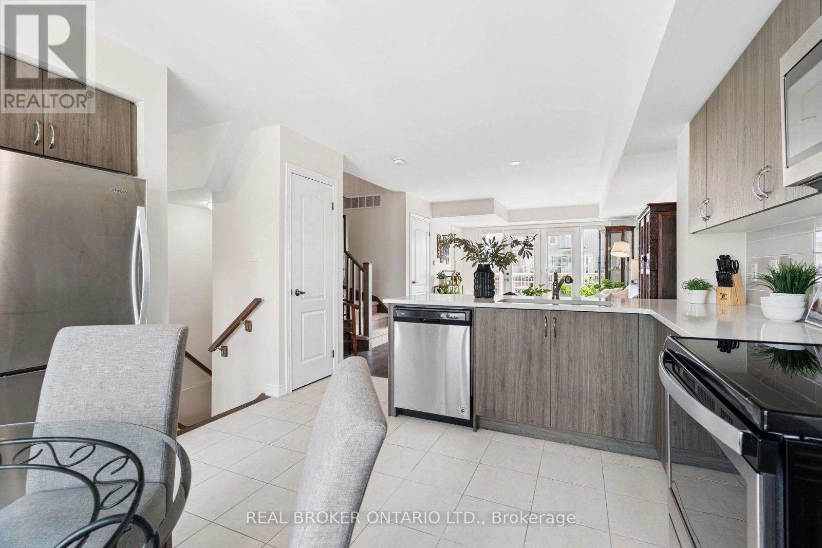 210 LAW DRIVE - Image 10