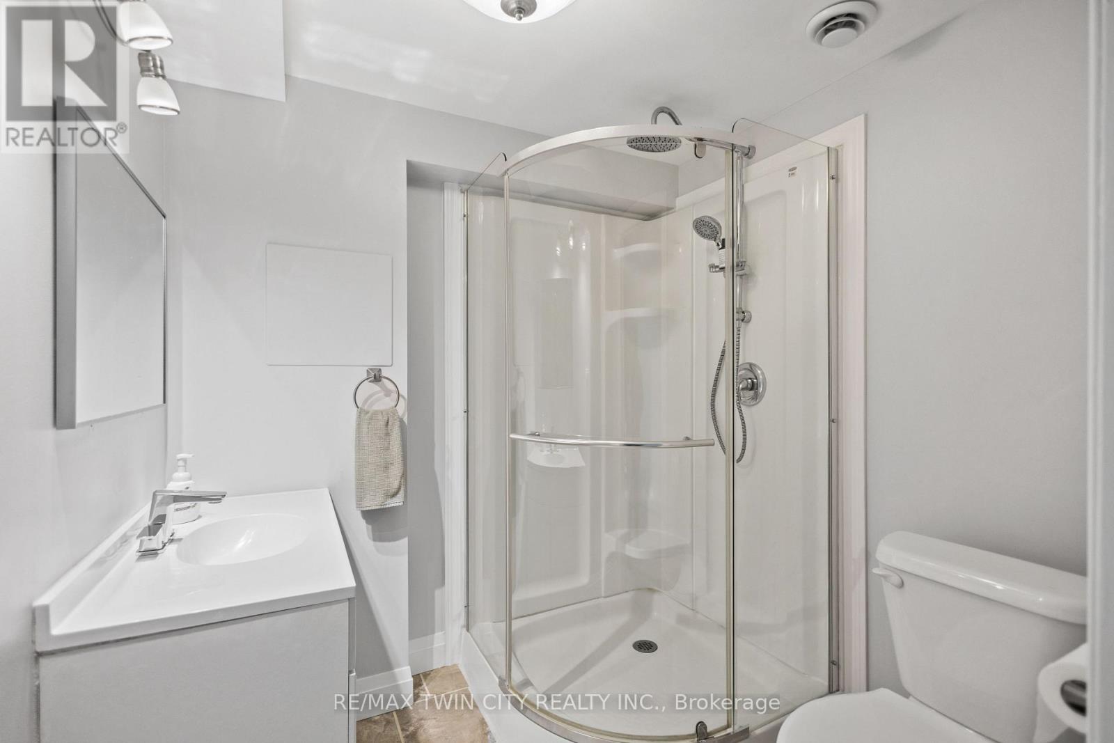 87 ST PAUL AVENUE - Image 29