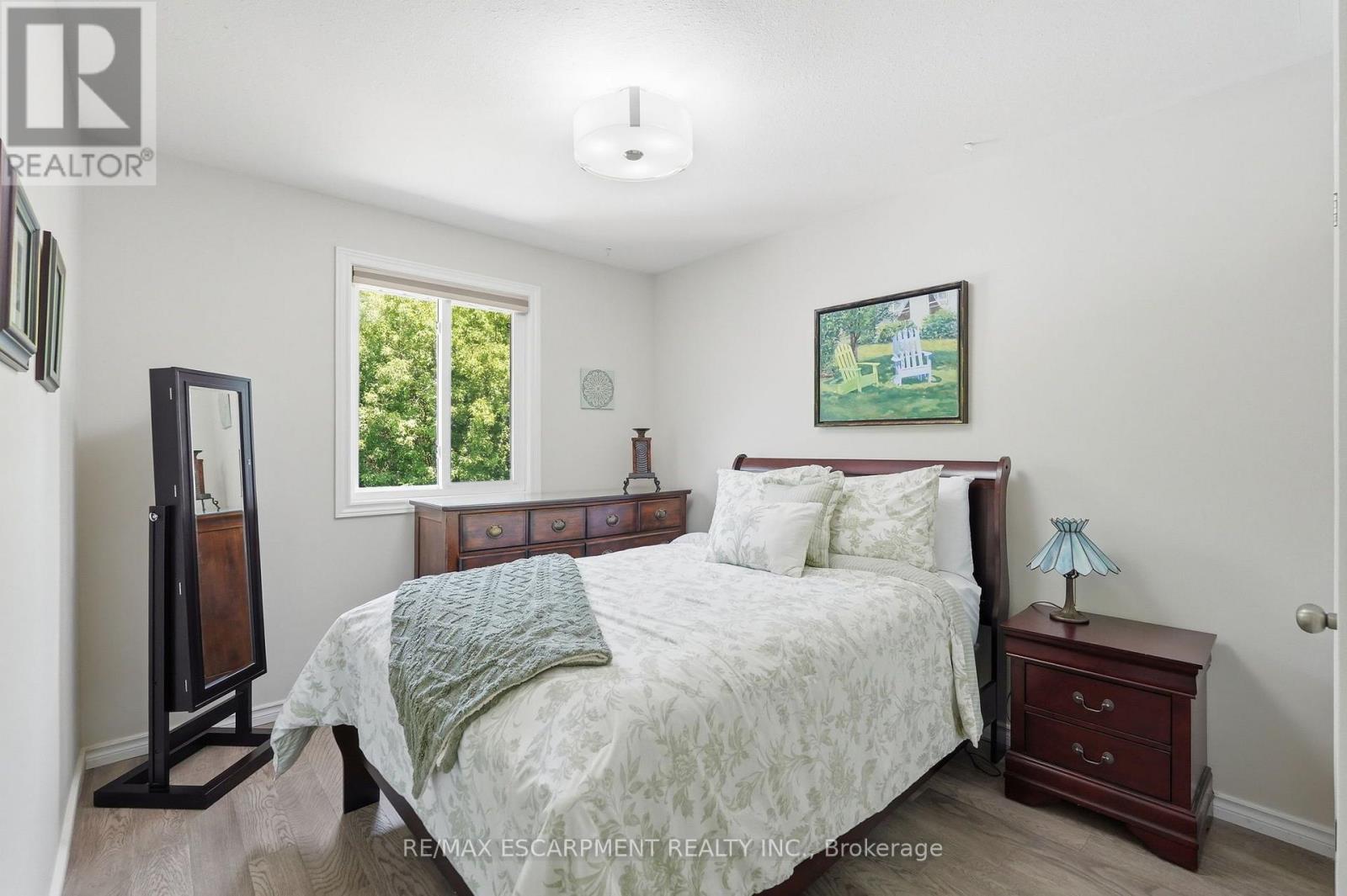 40 MAICH CRESCENT - 13