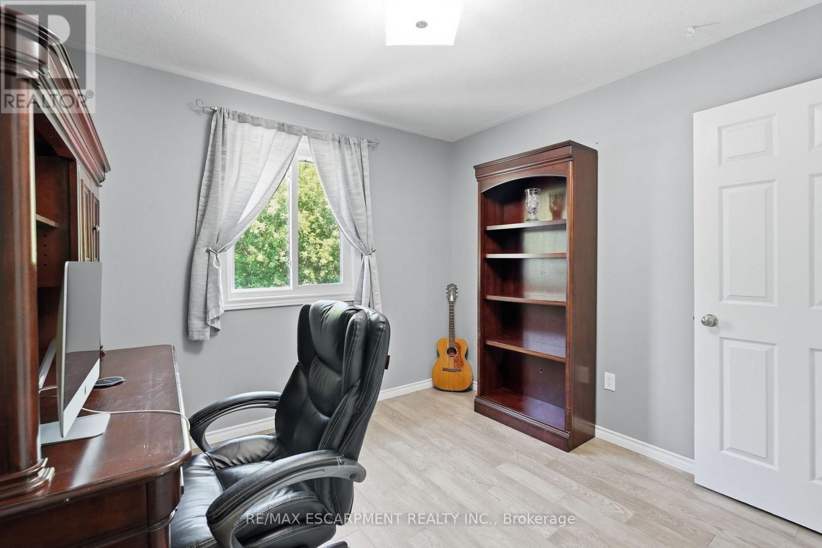 4-bedroom home for sale at 40 MAICH CRESCENT, Brantford ON · photo 22 of 43