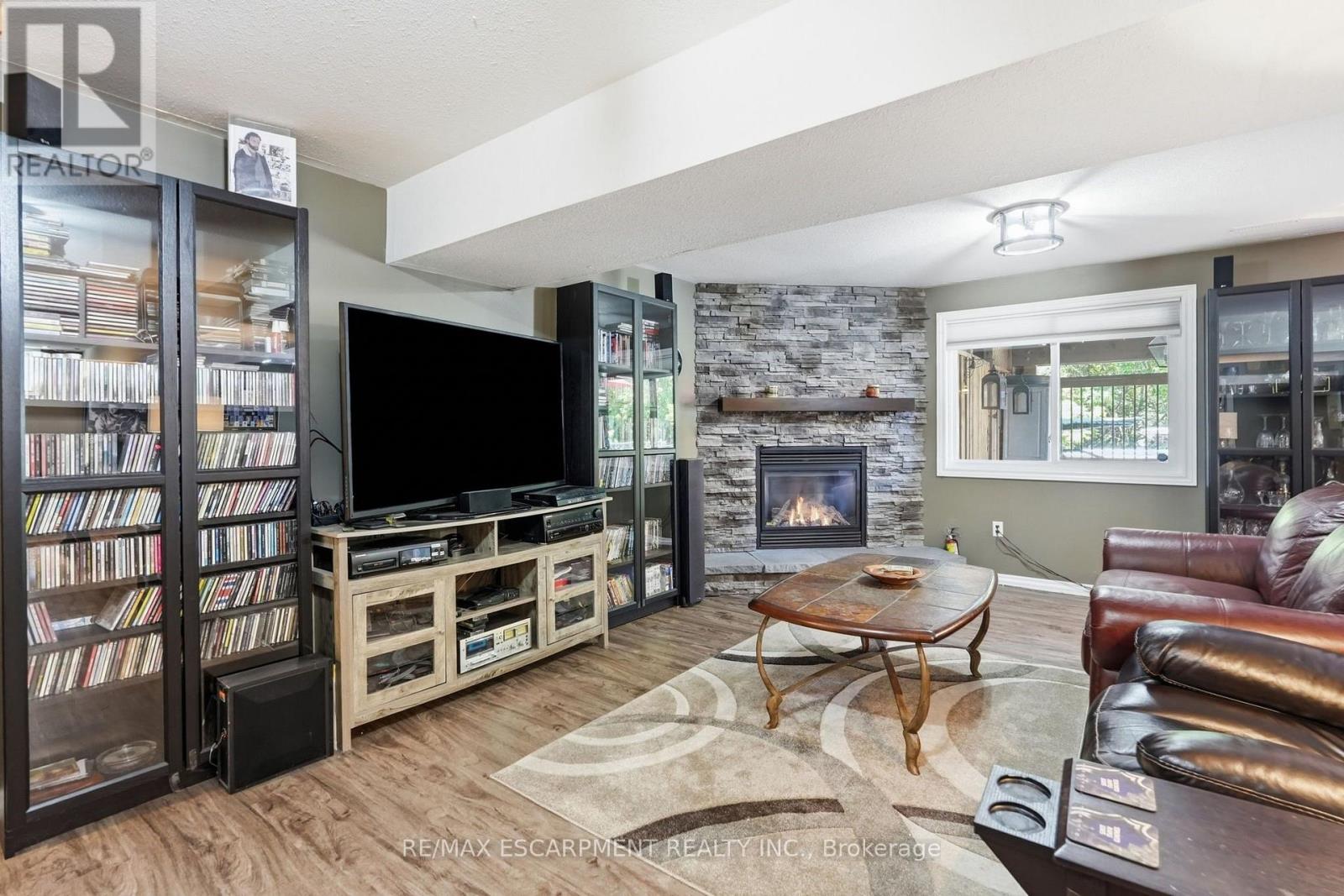 40 MAICH CRESCENT - 22