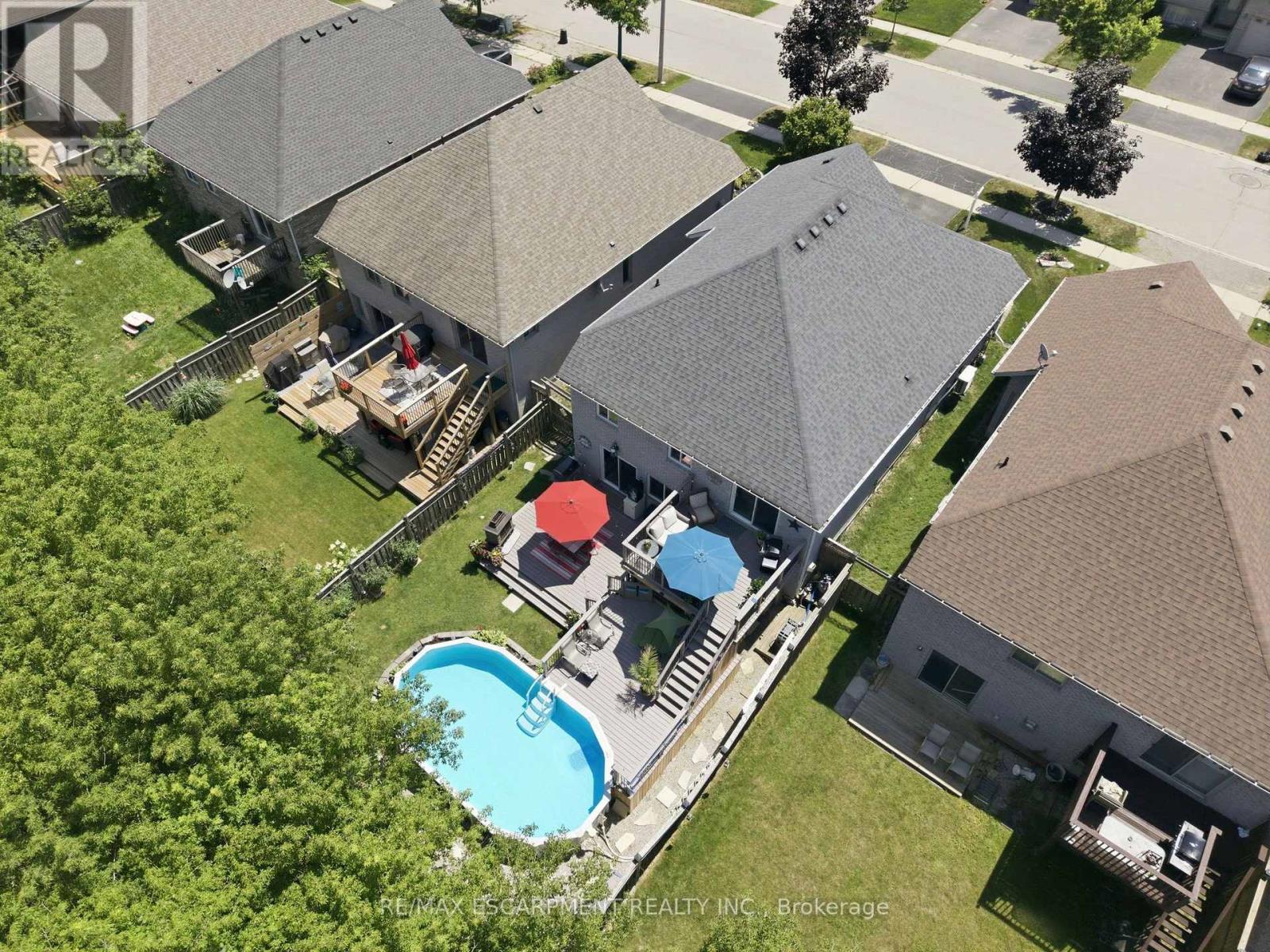 40 MAICH CRESCENT - 40