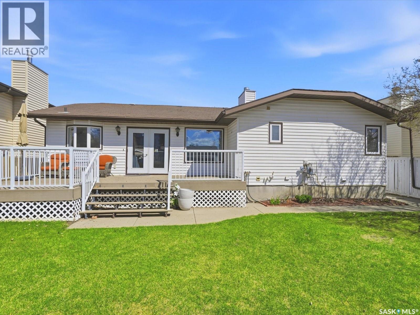 106 Jan CRESCENT - 32