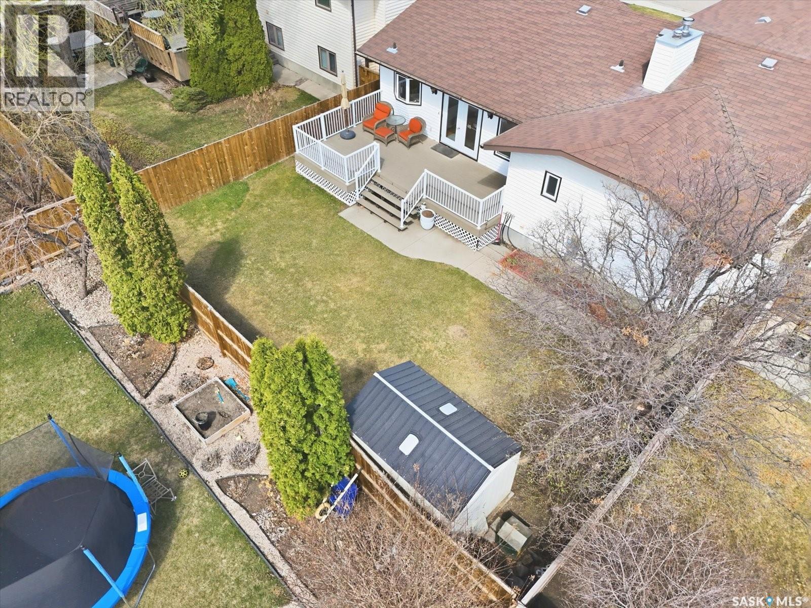 106 Jan CRESCENT - 35