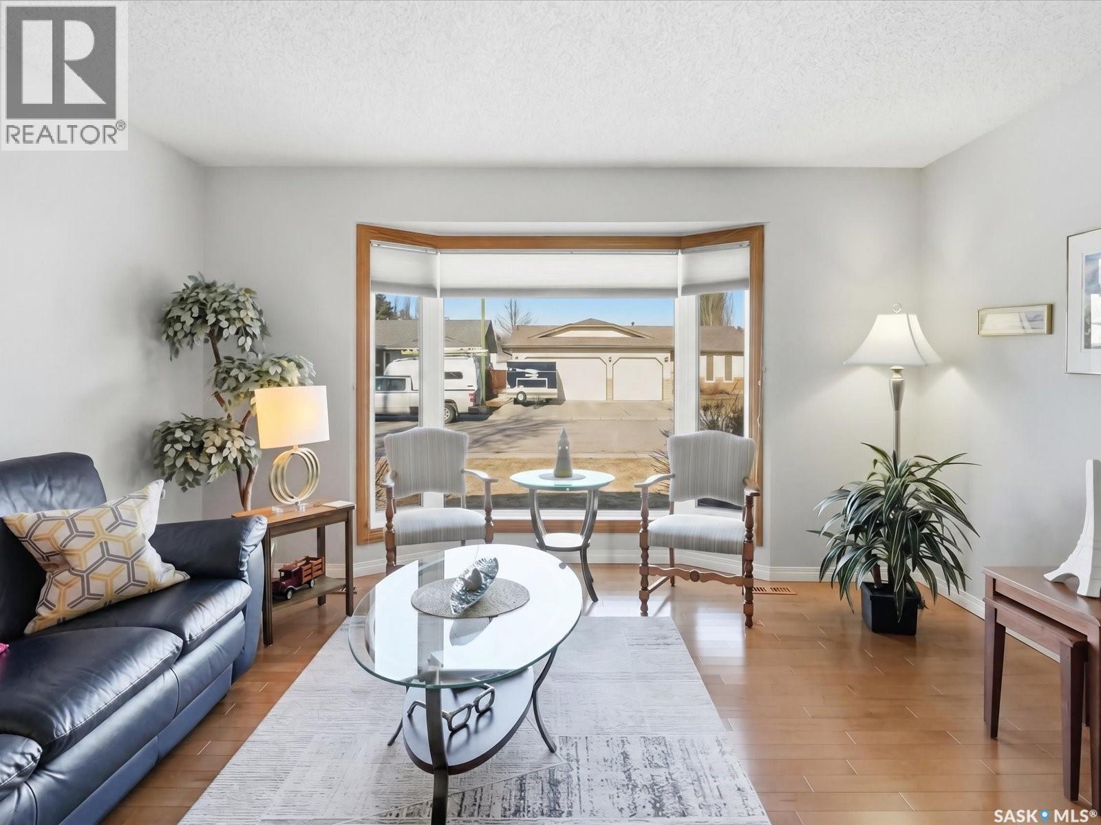 106 Jan CRESCENT - 9