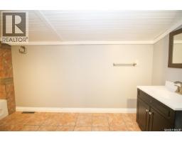 689 2nd Street W, Shaunavon, SK S0N2M0 Photo 13