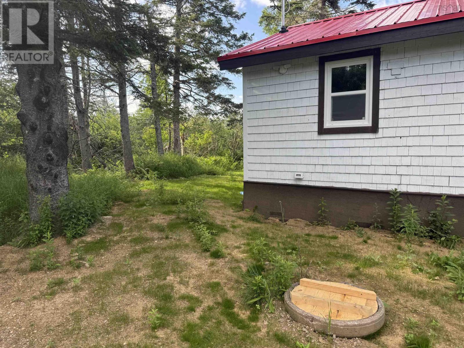 82 Golden River Road - 24
