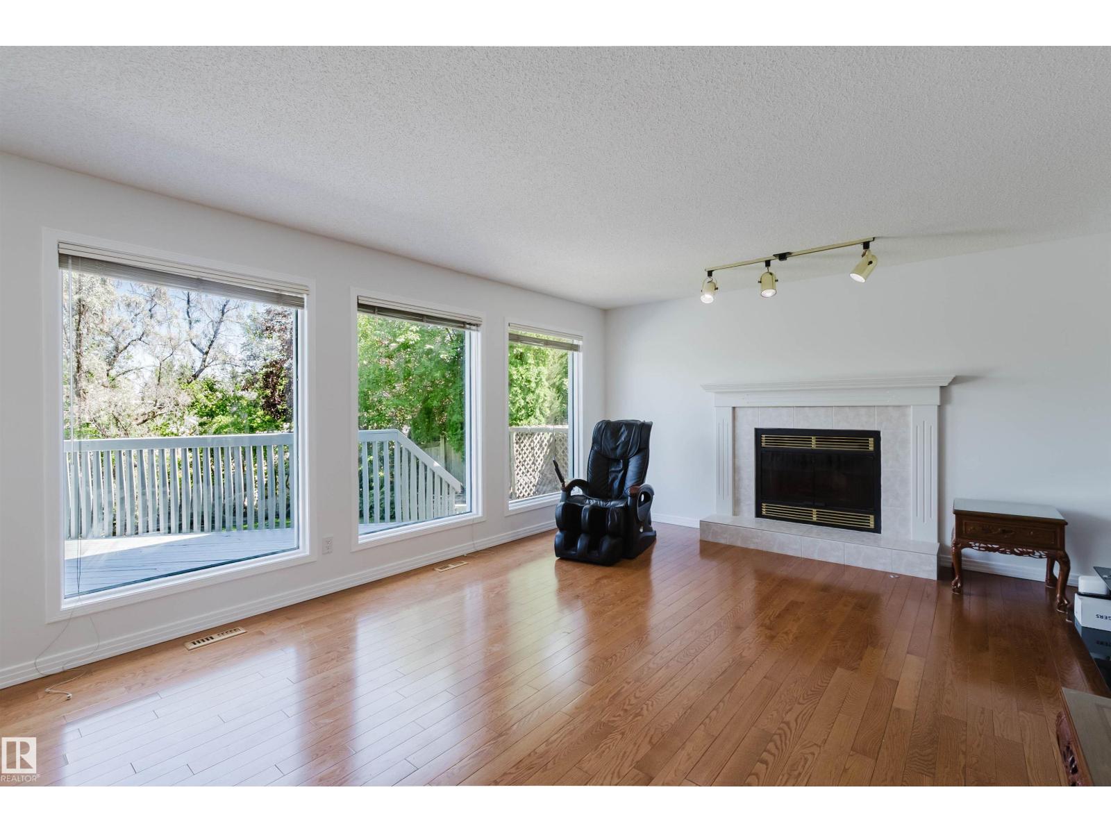 15 CORMACK CR NW - 14
