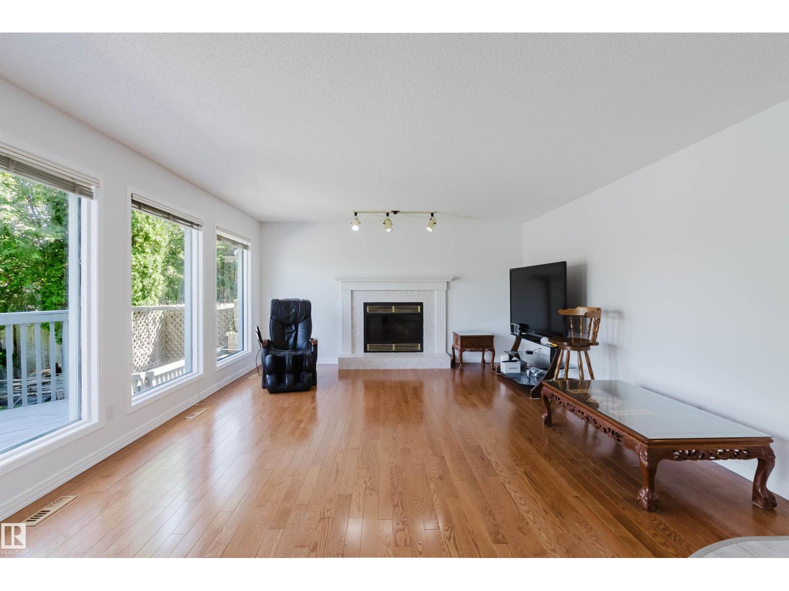 15 CORMACK CR NW - 15