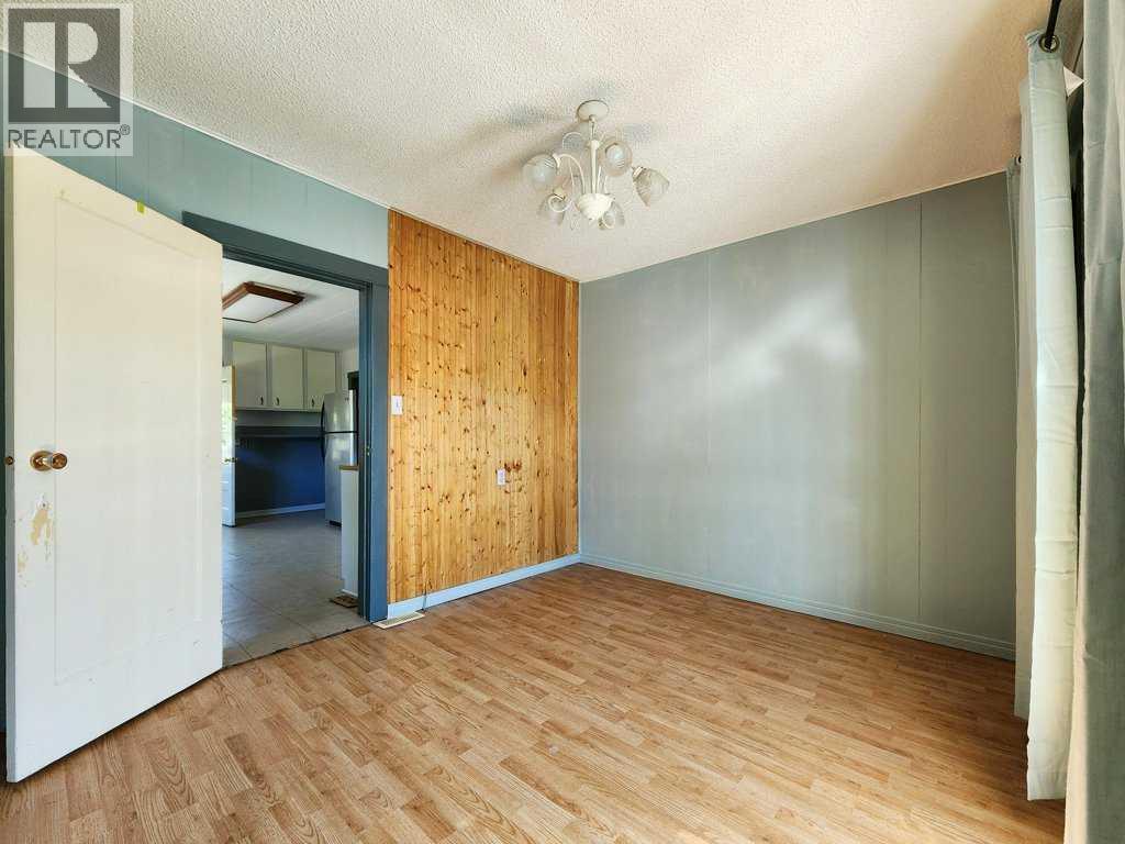 2229 210 Street - 22