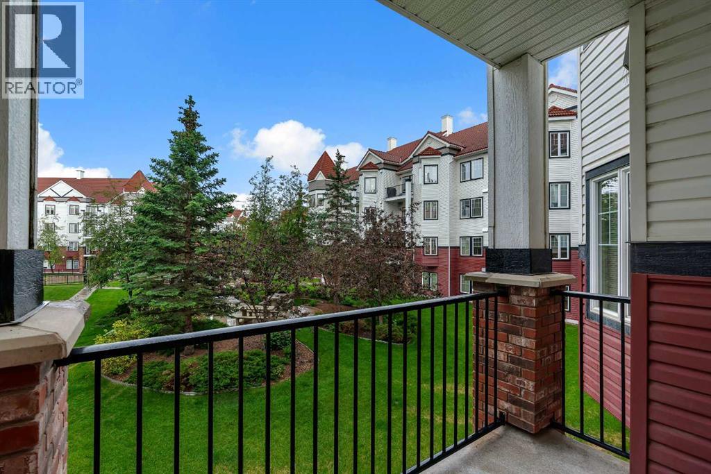 #223 30 Royal Oak Plaza NW - 10