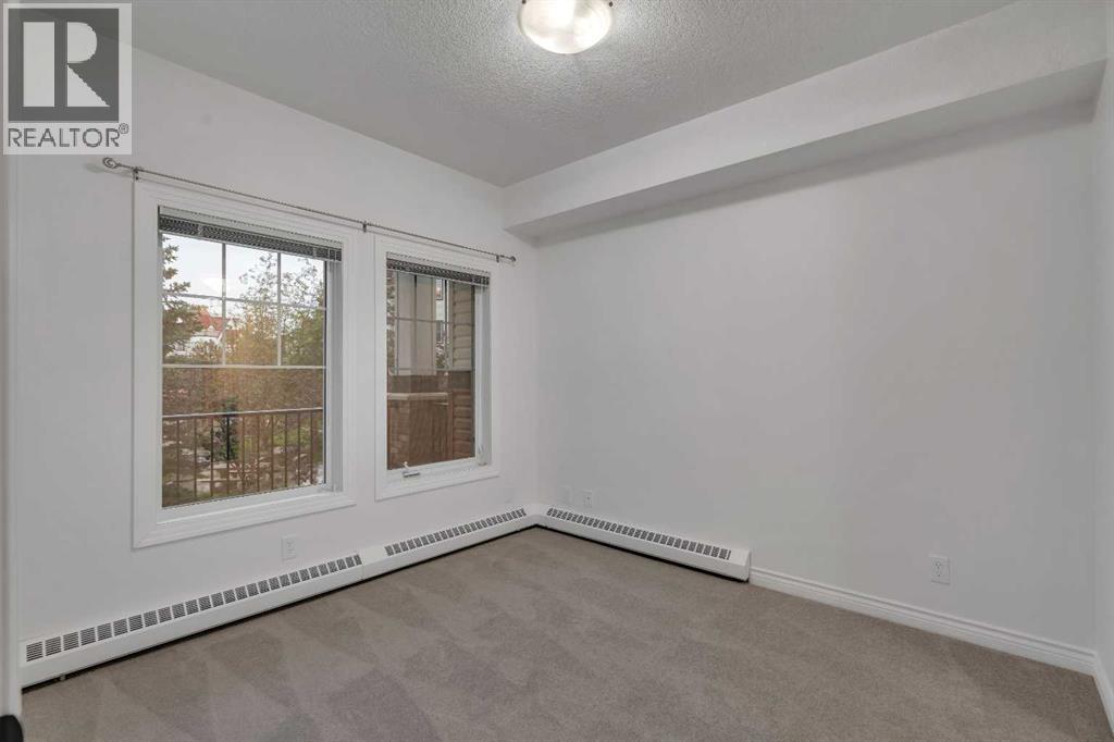 #223 30 Royal Oak Plaza NW - 14