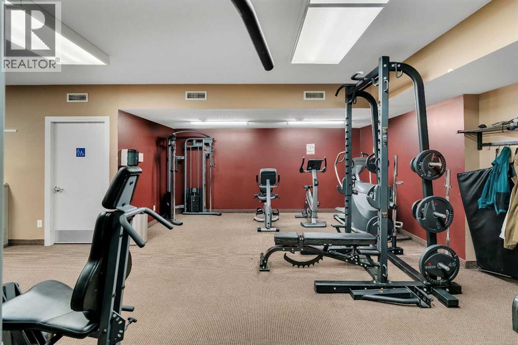 #223 30 Royal Oak Plaza NW - 25