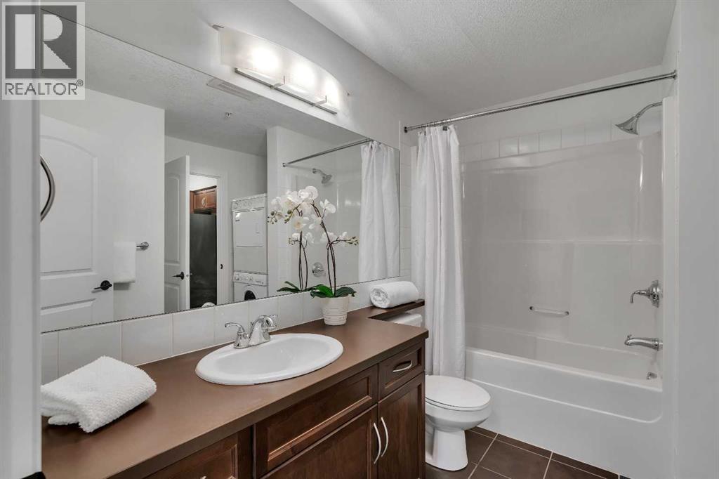 #223 30 Royal Oak Plaza NW - 17