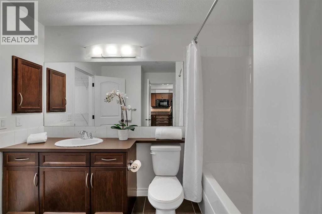 #223 30 Royal Oak Plaza NW - 18