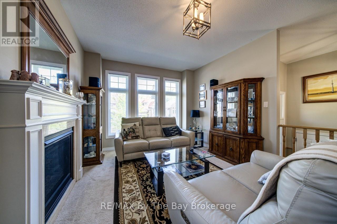 100 ALLEGRA DRIVE - 8