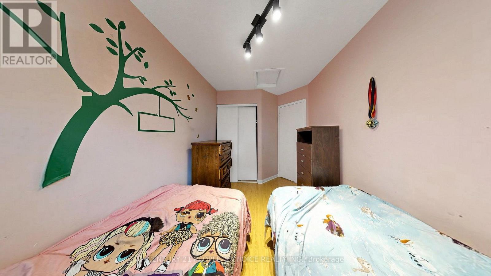 #15 33 ASPEN PARK WAY - 21