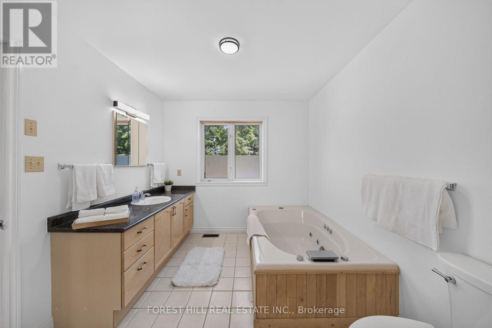 2999 LAKESIDE DRIVE - 14
