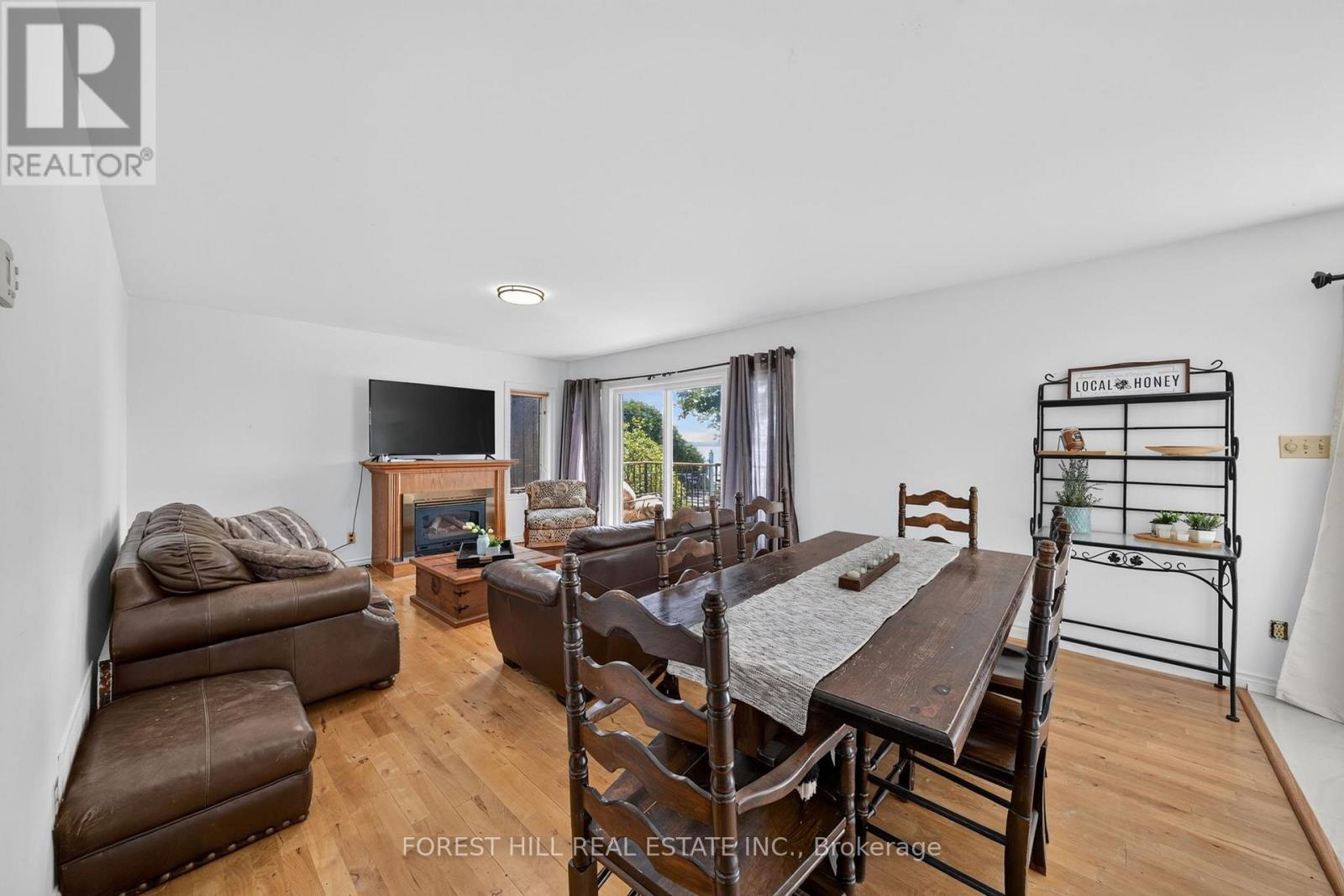 2999 LAKESIDE DRIVE - 5