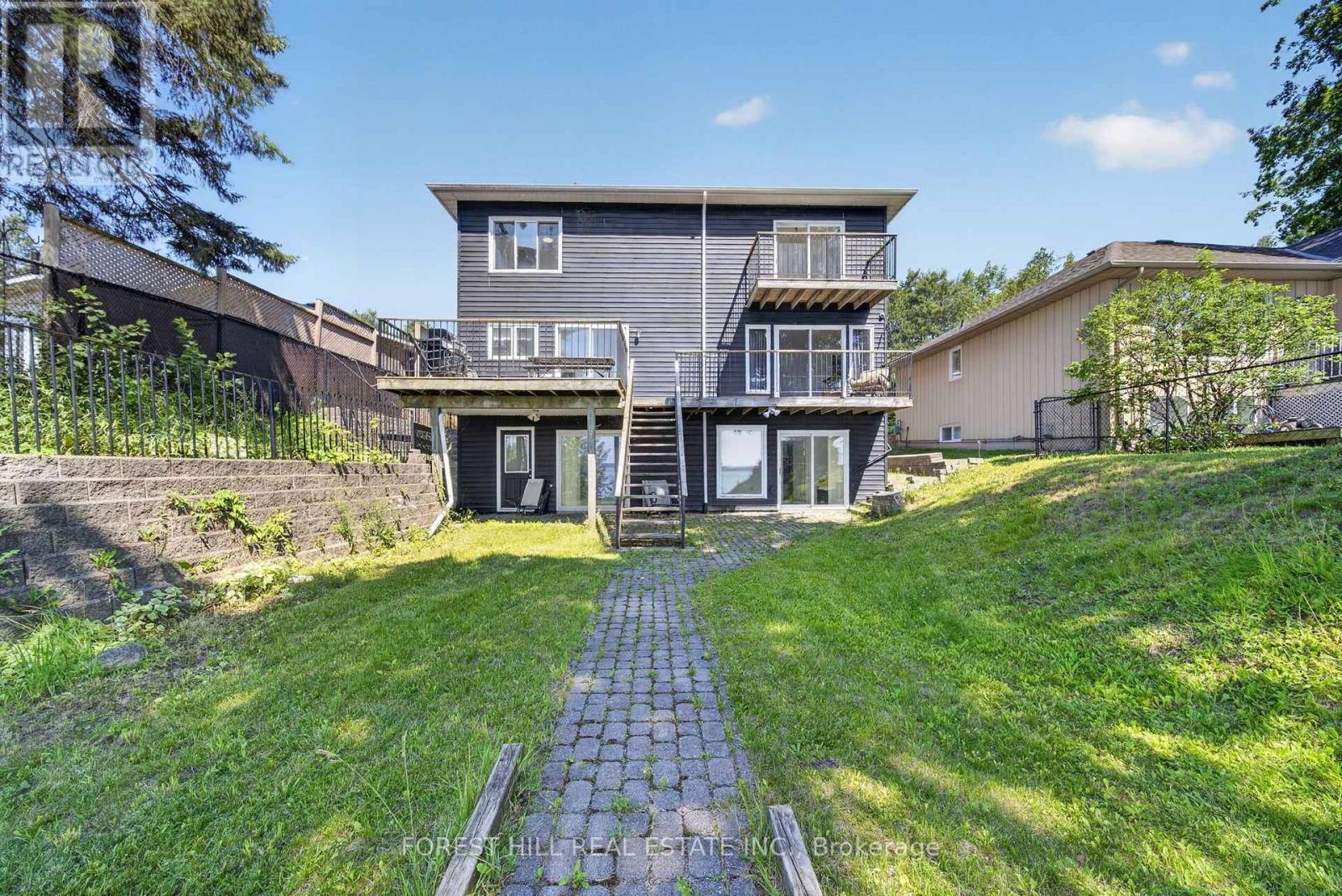 2999 LAKESIDE DRIVE - 27
