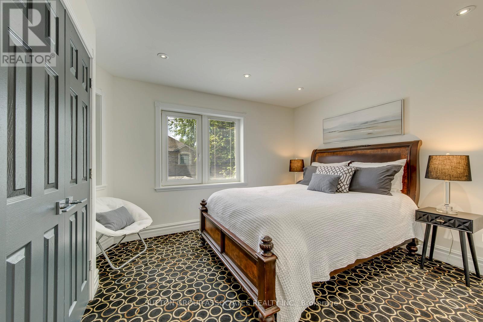 18 MARTIN GROVE ROAD - 10