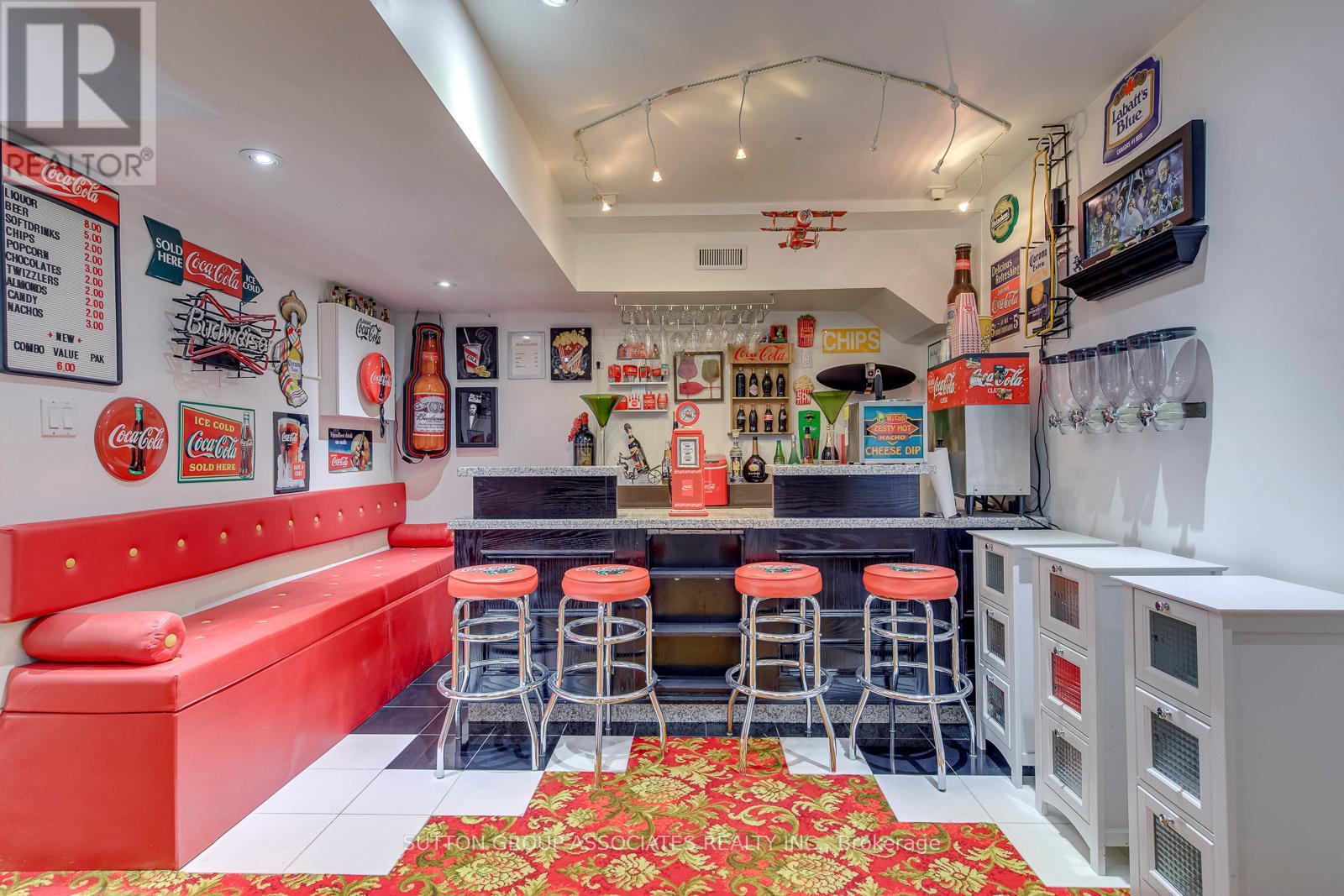 18 MARTIN GROVE ROAD - 16