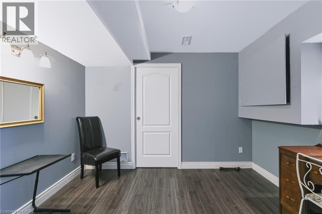 #22 244 DUNDAS Street W - Image 27