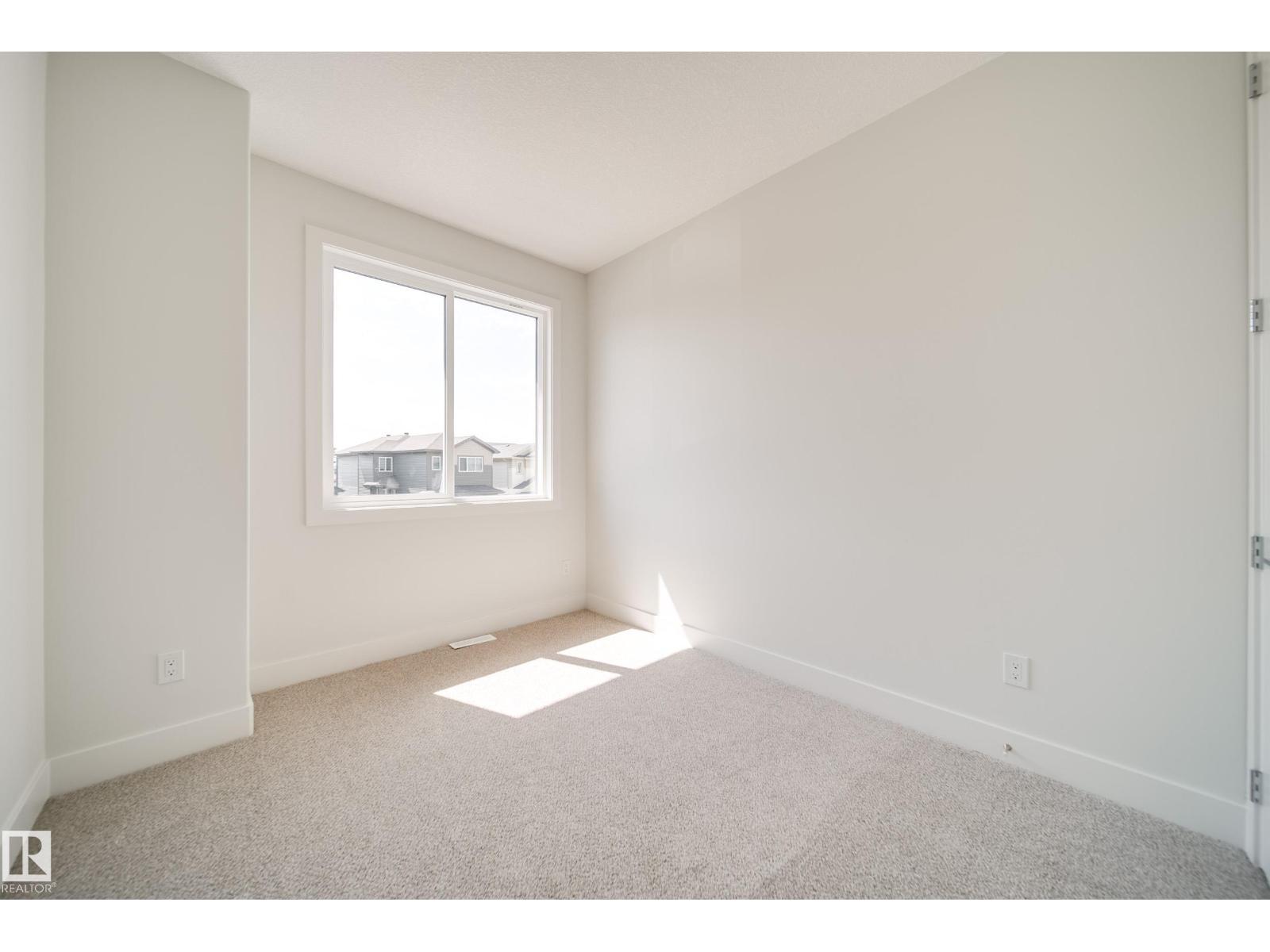 8816 183 AV NW - 32