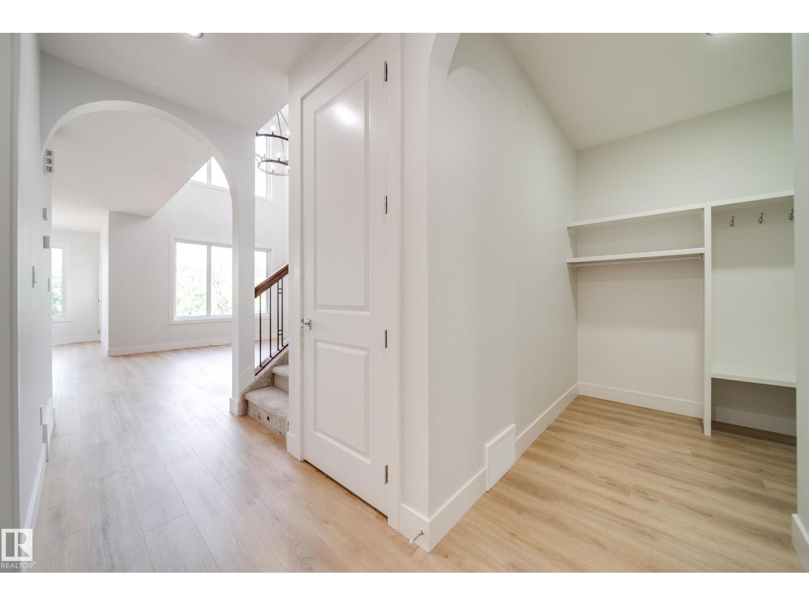 8816 183 AV NW - Image 4