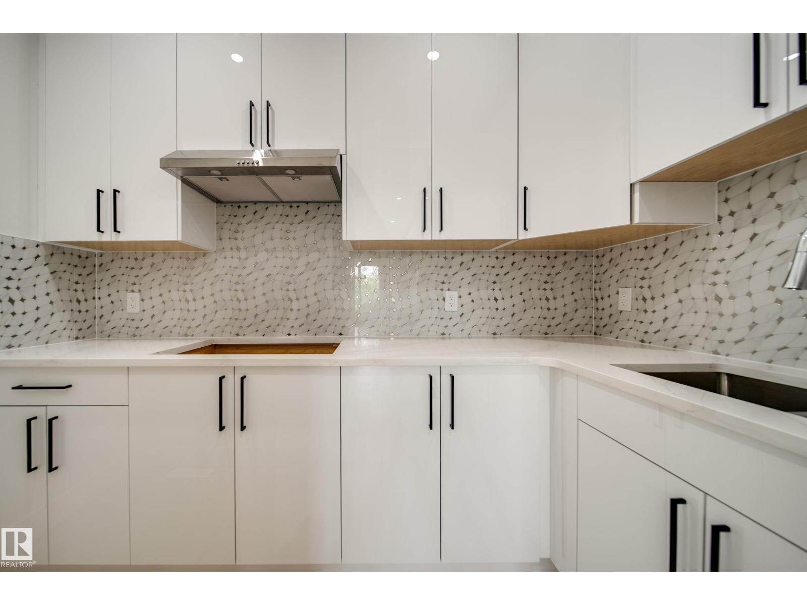 8816 183 AV NW - 18