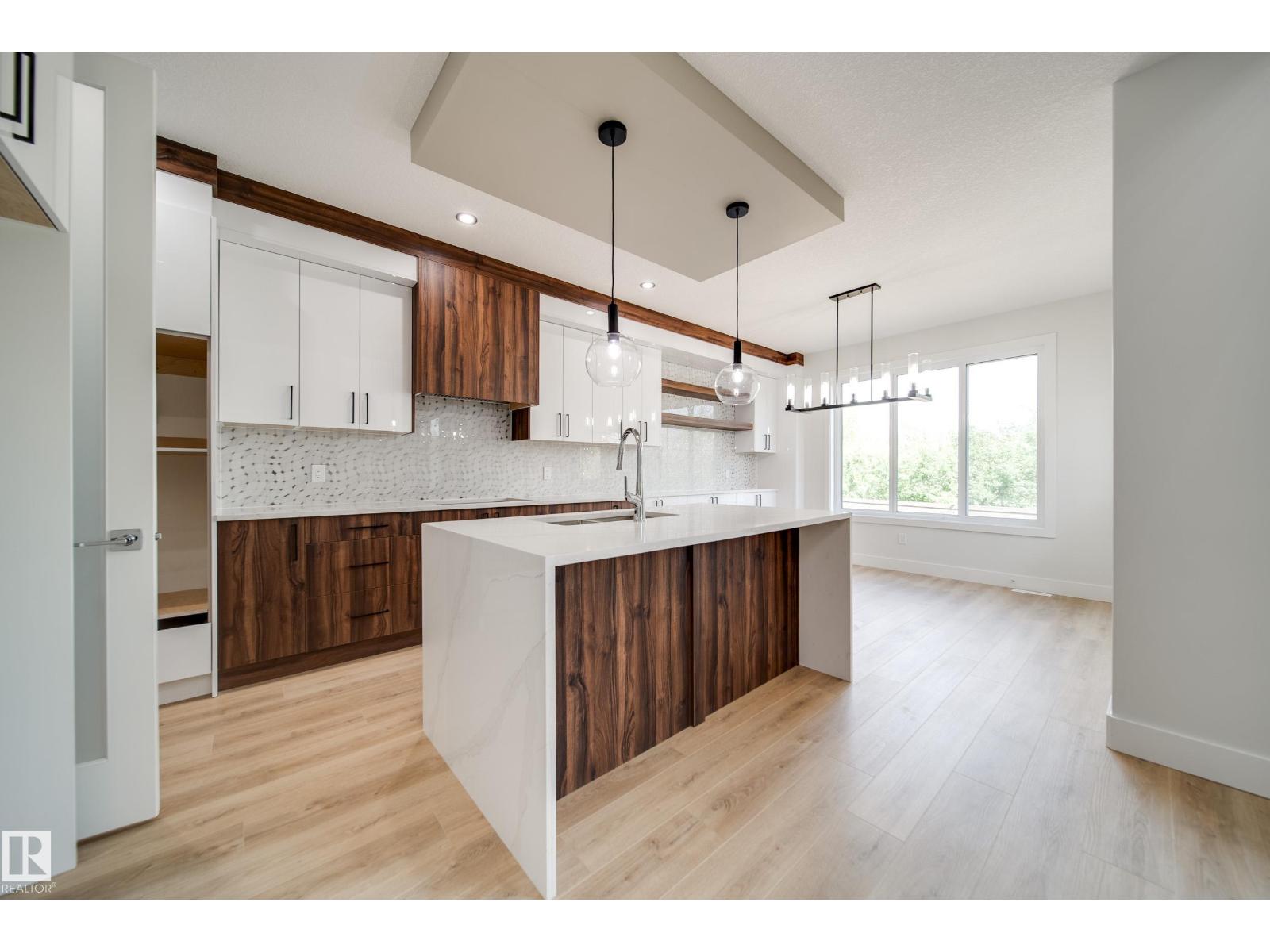 8816 183 AV NW - 16
