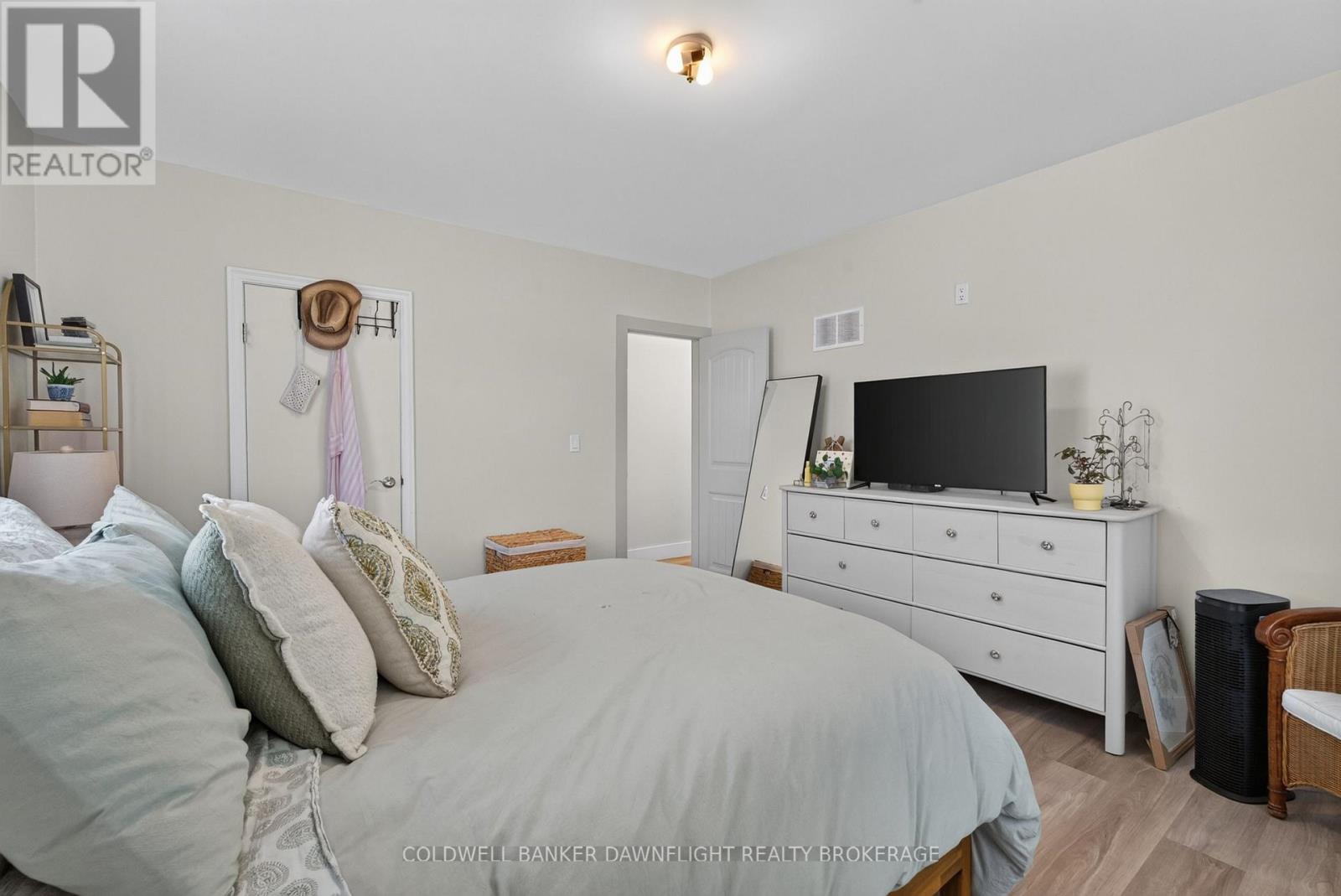 126 CENTRE STREET - 23