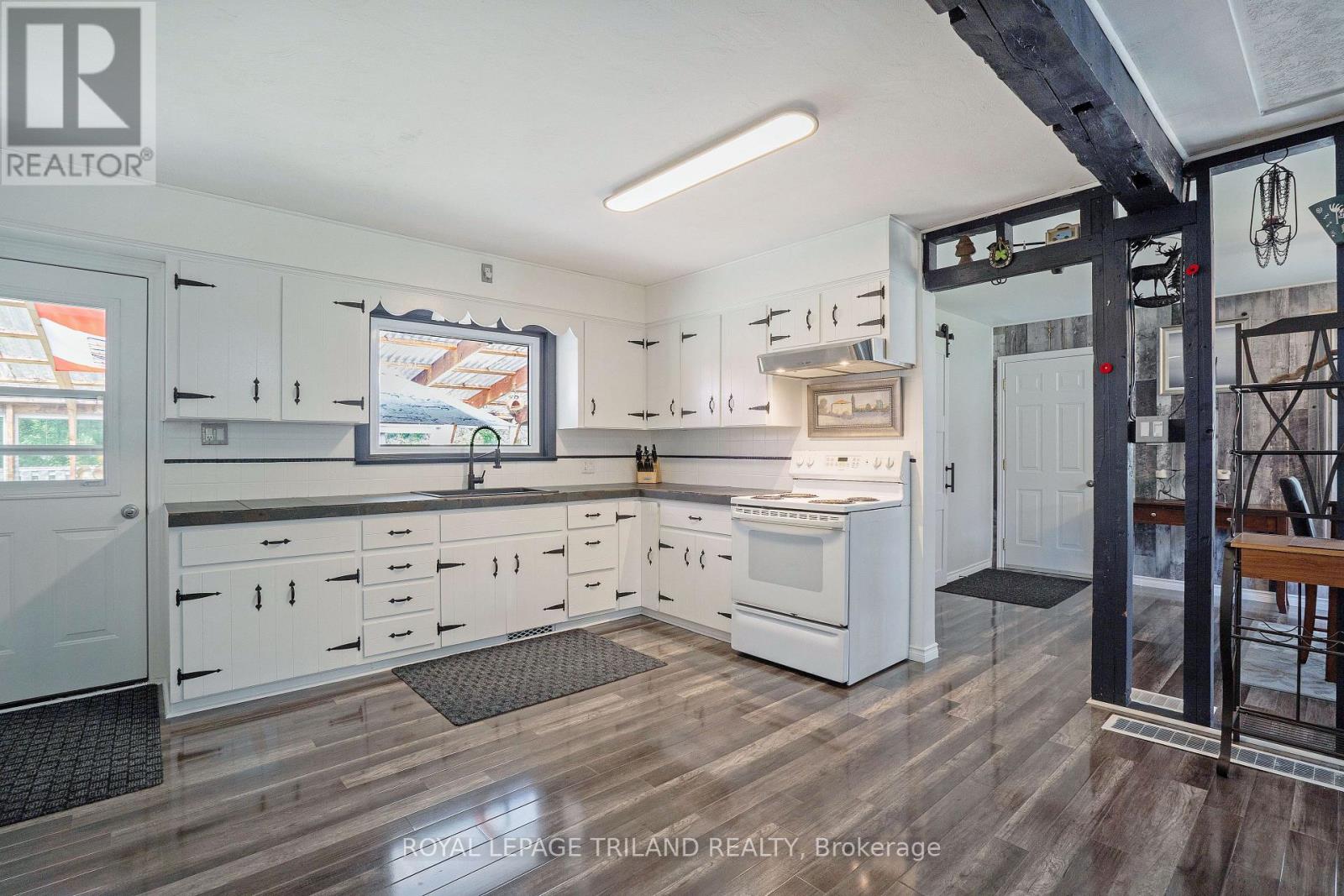 3585 IMPERIAL ROAD - 15