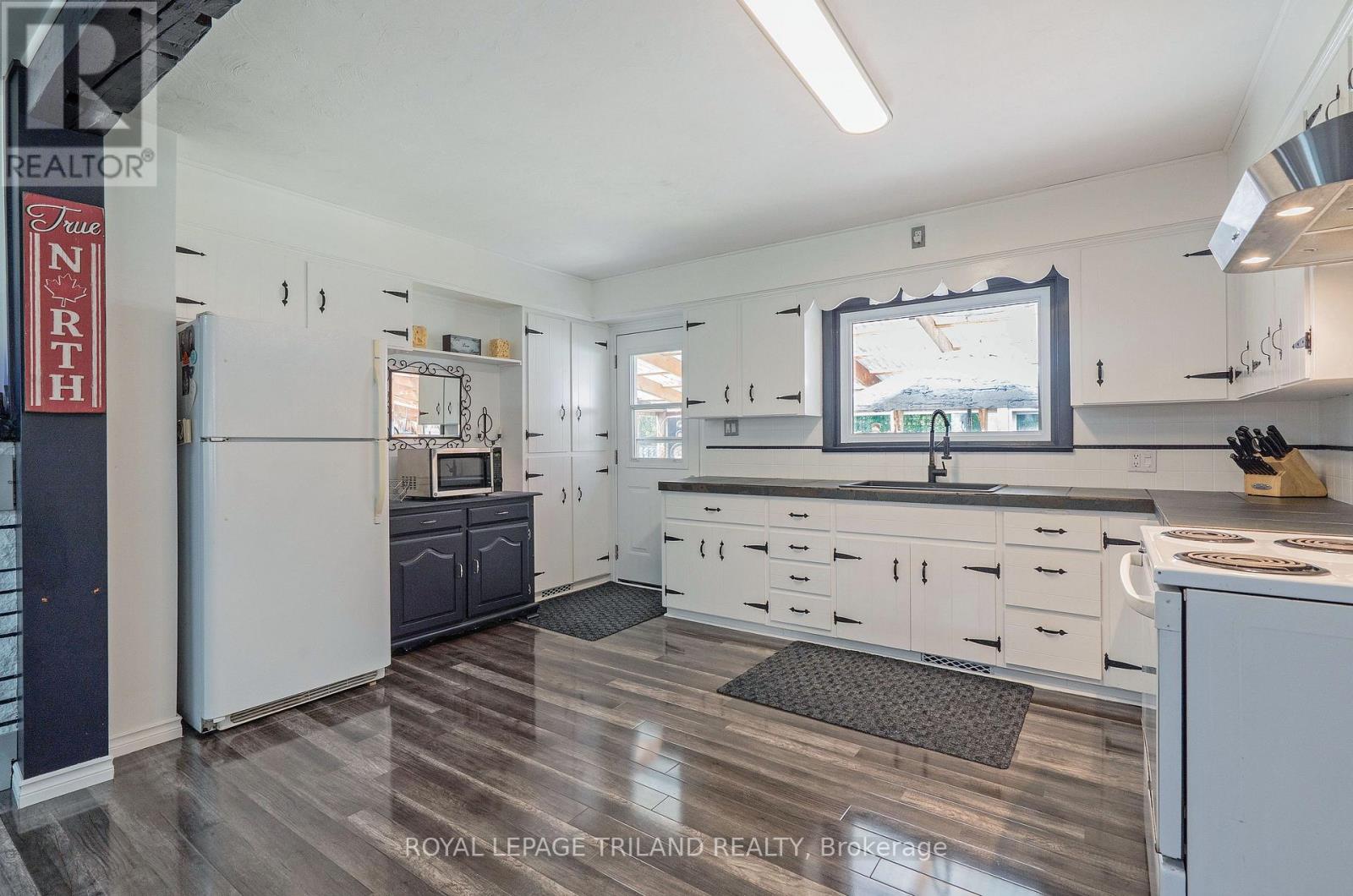 3585 IMPERIAL ROAD - 18