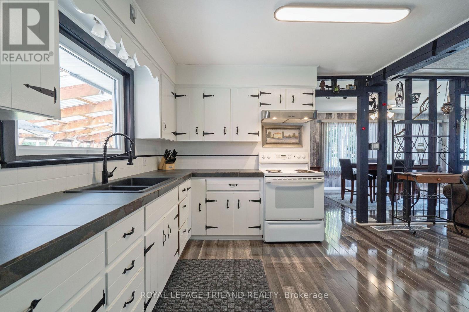 3585 IMPERIAL ROAD - 19