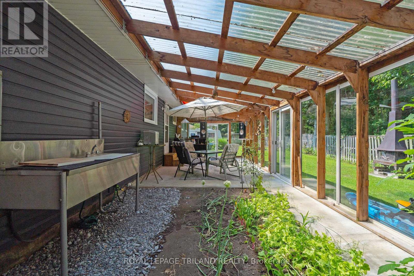 3585 IMPERIAL ROAD - 31