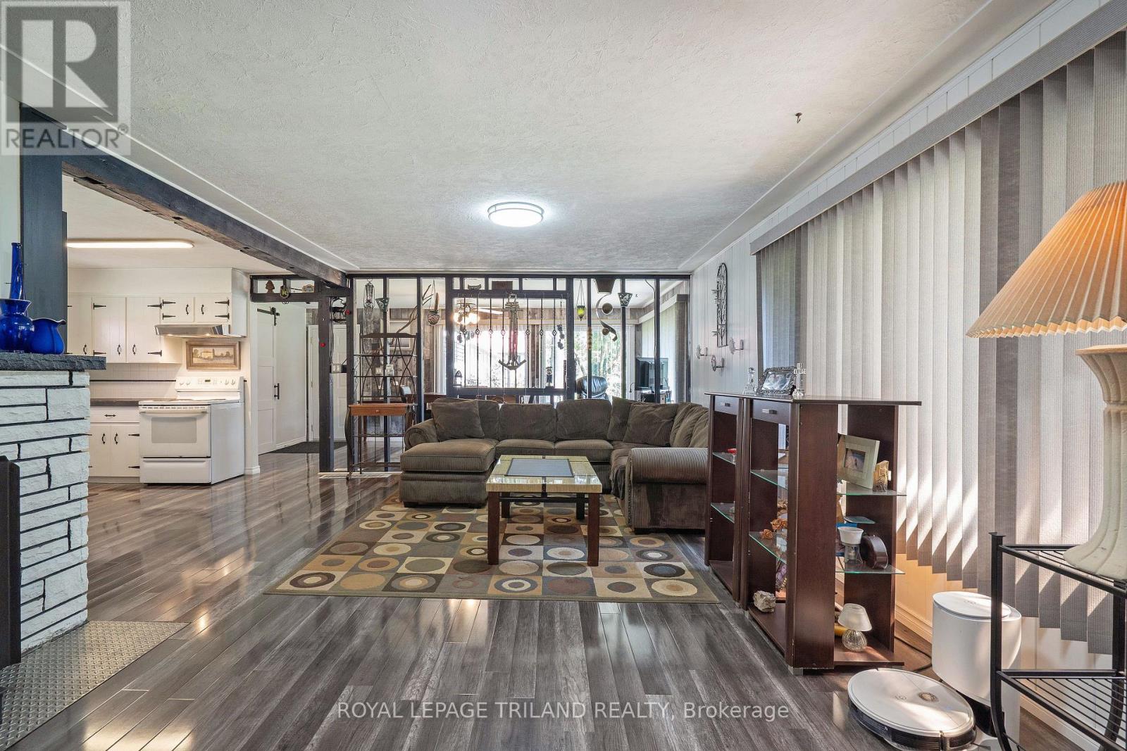 3585 IMPERIAL ROAD - 9