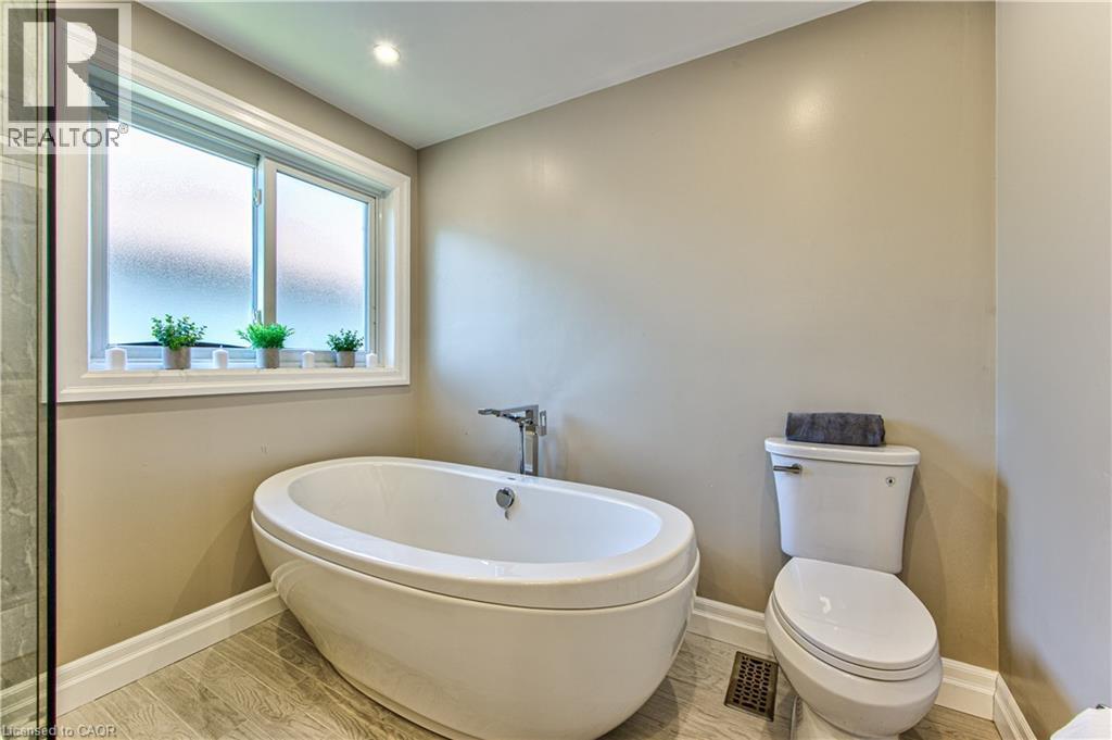 87 STEEPLERIDGE Street - 33