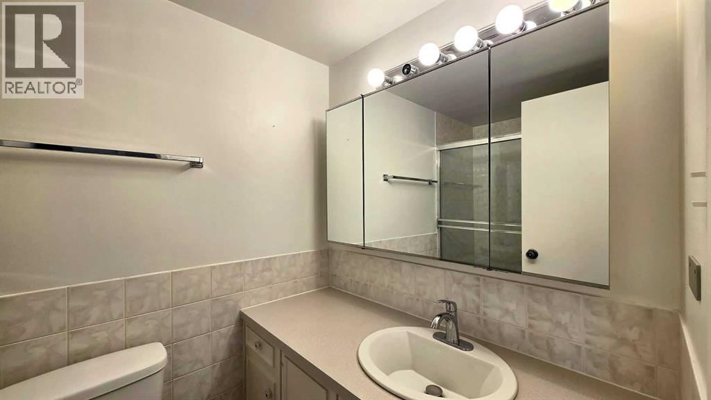 #112 315 Heritage Drive SE - 17