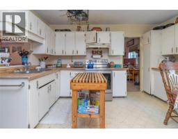 Laundry room - 3401 River Rd, Chemainus, BC V0R1K3 Photo 11