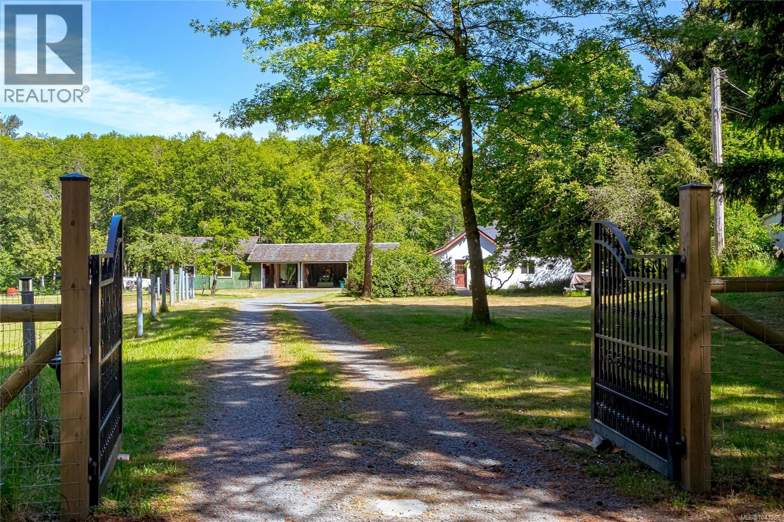3401 River Rd - 3